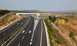 四川聯(lián)興建筑工程 深耕公路工程建筑，筑就川蜀通途